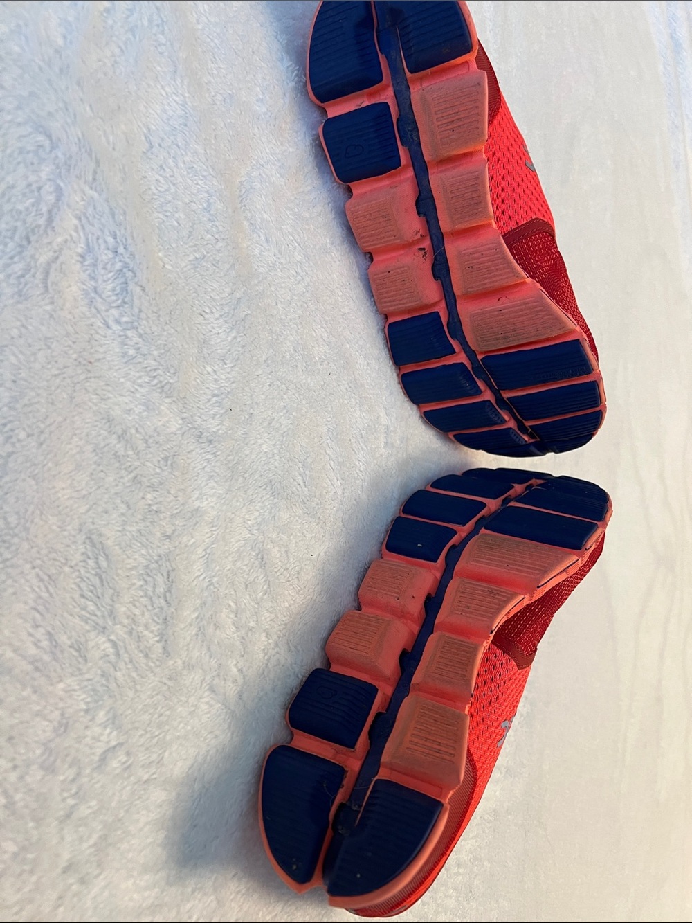 On Running Women's Red Orange Blue Cloudswift Sneakers size 7 - Picture 4 of 5